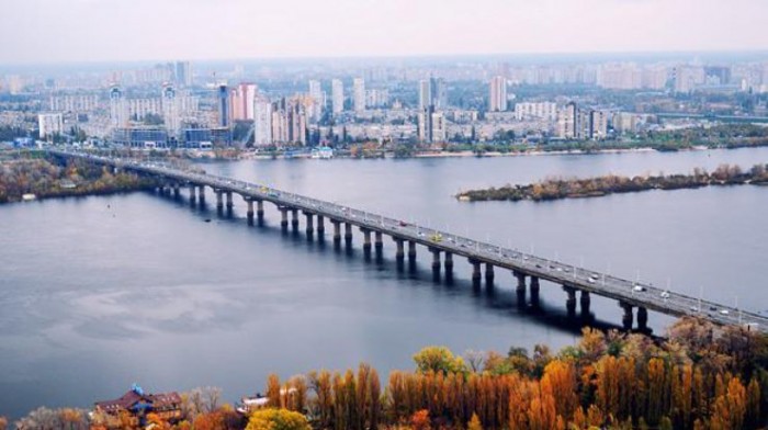 picture2 kievskie vlasti p 347752 p0 700x392 Китай примет участие в реконструкции моста Патона